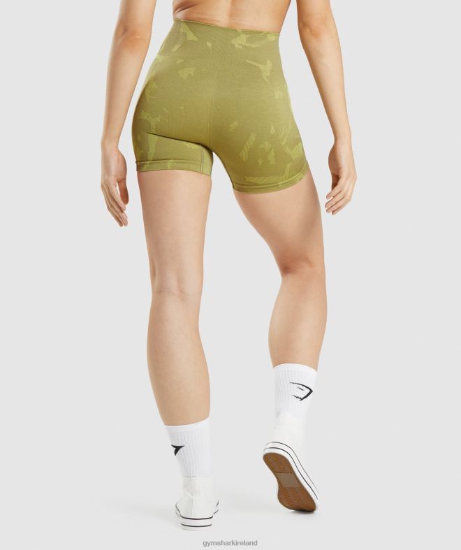Women Adapt Camo Seamless Shorts 8004D78 Gymshark Savanna | Griffin Green