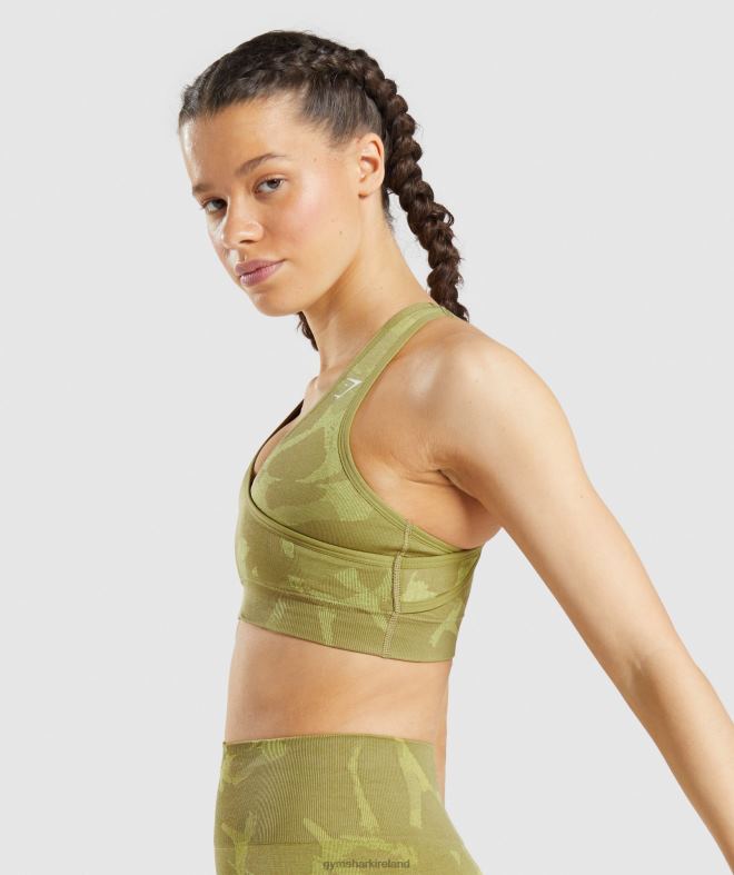 Women Adapt Camo Seamless Sports Bra 8004D193 Gymshark Savanna | Griffin Green